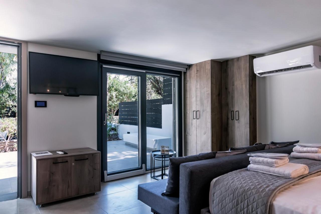 Kavouri Seaside Luxury